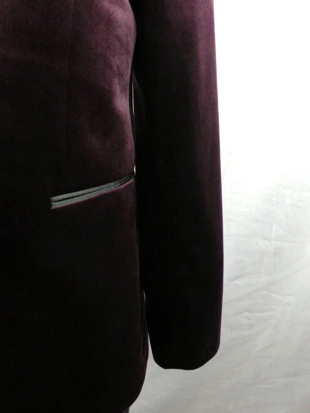 Express Men’s Slim Burgundy Velvet Tuxedo Blazer 40R